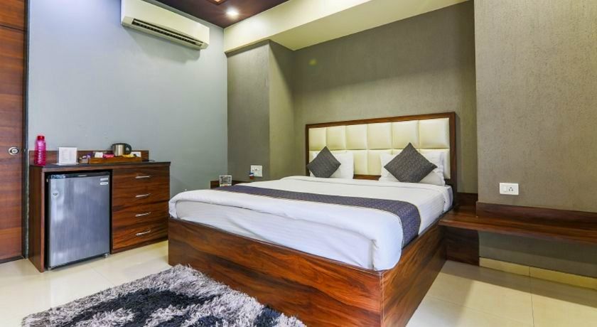 Magnus Vosiv Suits in Pune