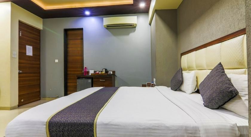 Magnus Vosiv Suits in Pune