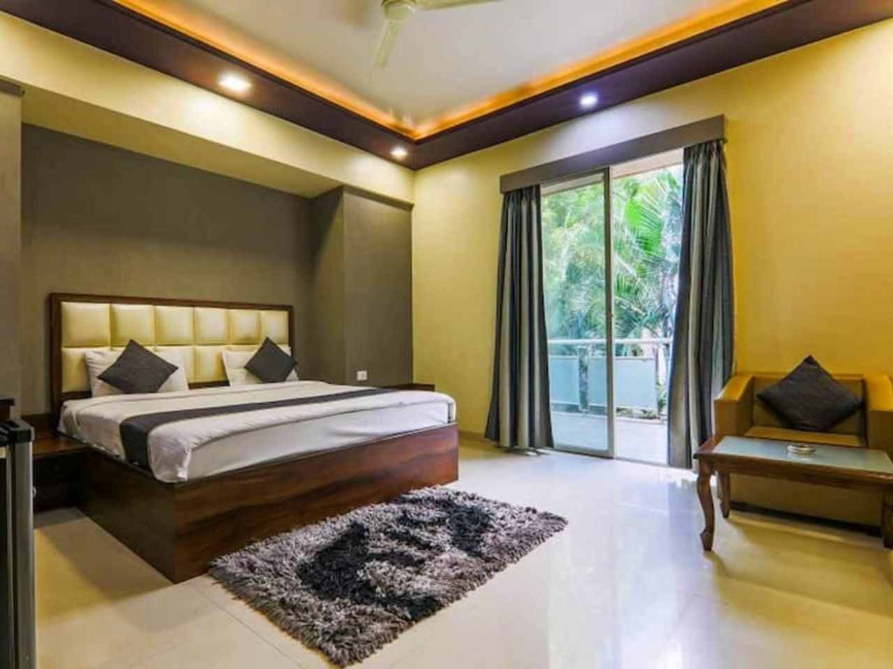 Magnus Vosiv Suits in Pune