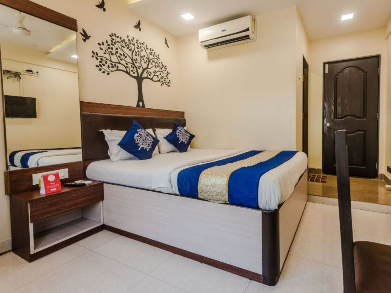 Hotel Royal Grand in Mumbai