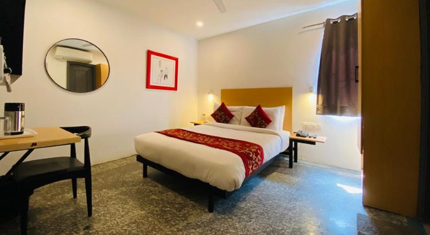 Hotel Golden Saffron By Qotel in Delhi