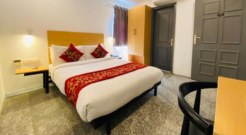 Hotel Golden Saffron By Qotel in Delhi