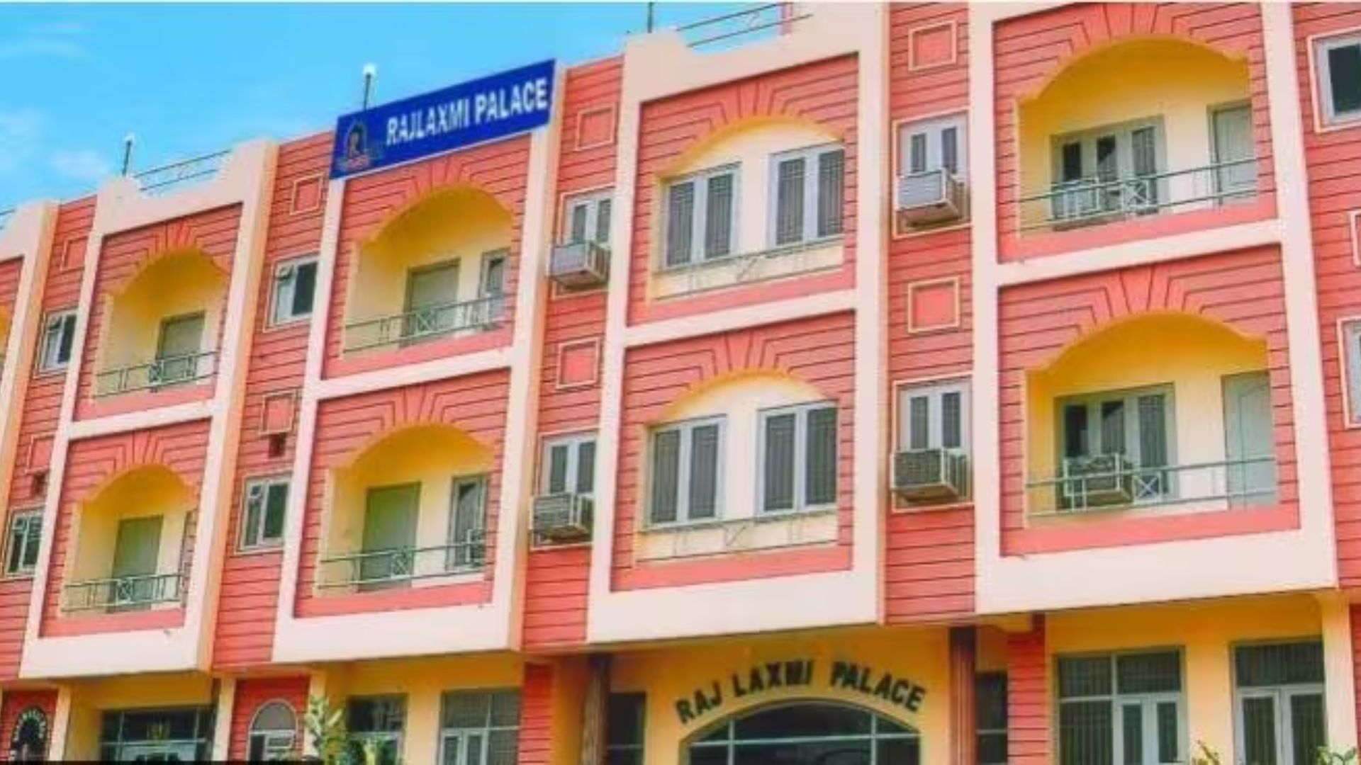 Hotel Raj Laxmi Palace in Jaipur