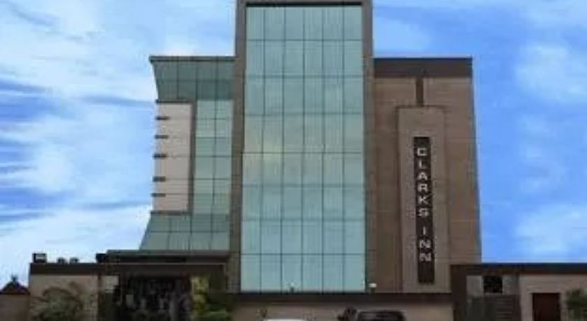 Clarks inn Kaushambi in Ghaziabad