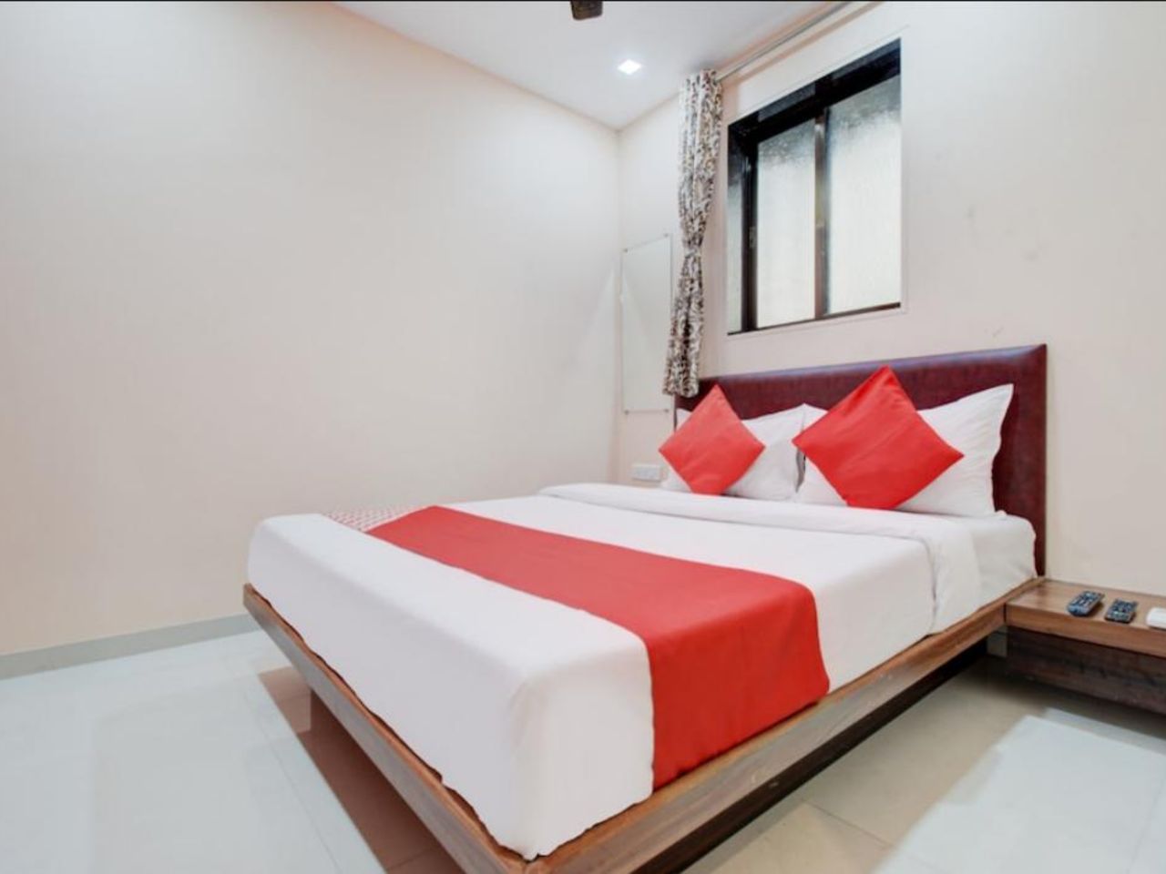 Hotel Grant Palace in Mumbai