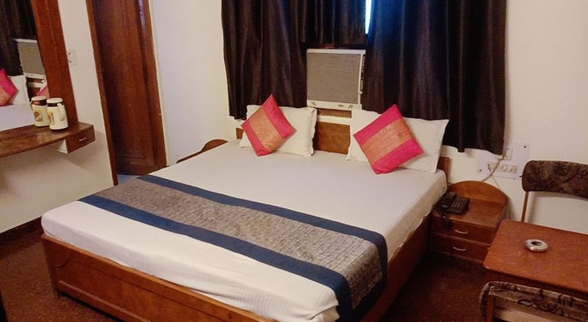 Hotel Vardhmaan Inn in Delhi