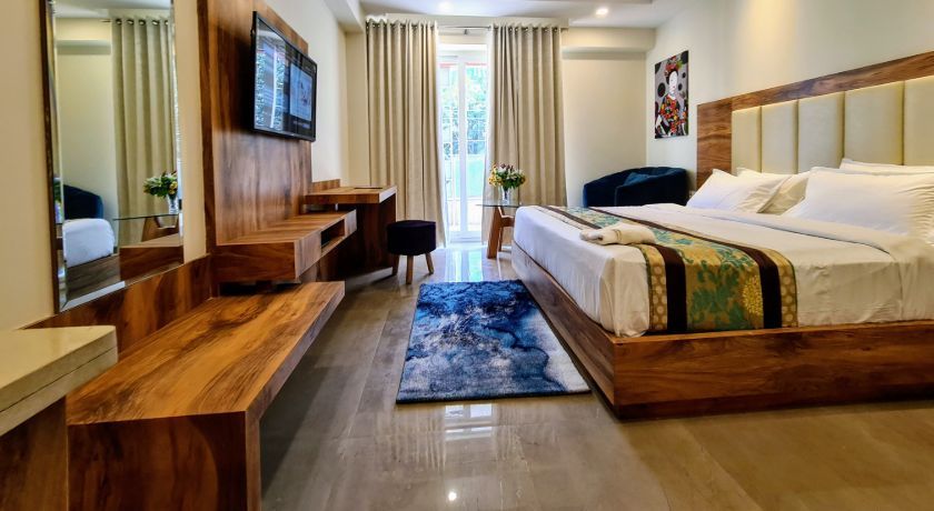 Hotel Golf View Sakura in Gurgaon