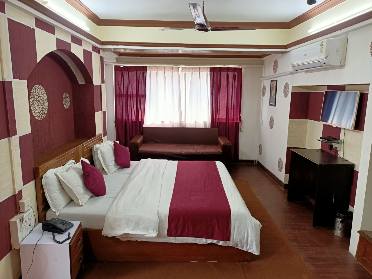 Kalpatru Hometel in Mumbai