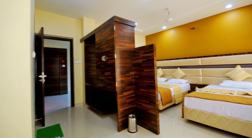 Hotel White House in Lonavala