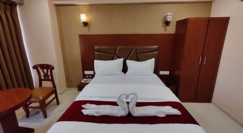 Hotel Samaira Residency in Thane