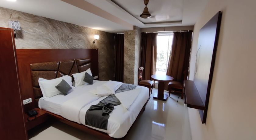Hotel Samaira Residency in Thane