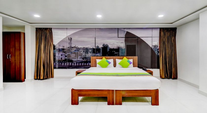 Ring View Hotel in Bangalore