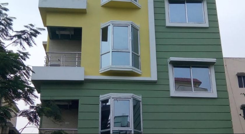 DLF Star Guest House in Kolkata