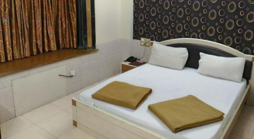 Hotel Palms in Navi Mumbai
