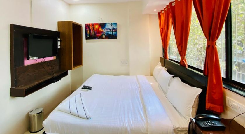 Deluxe Inn in Mumbai