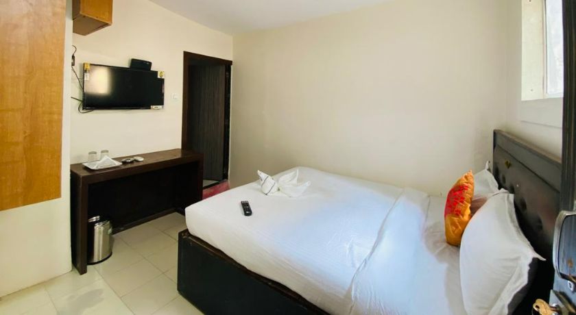 Deluxe Inn in Mumbai