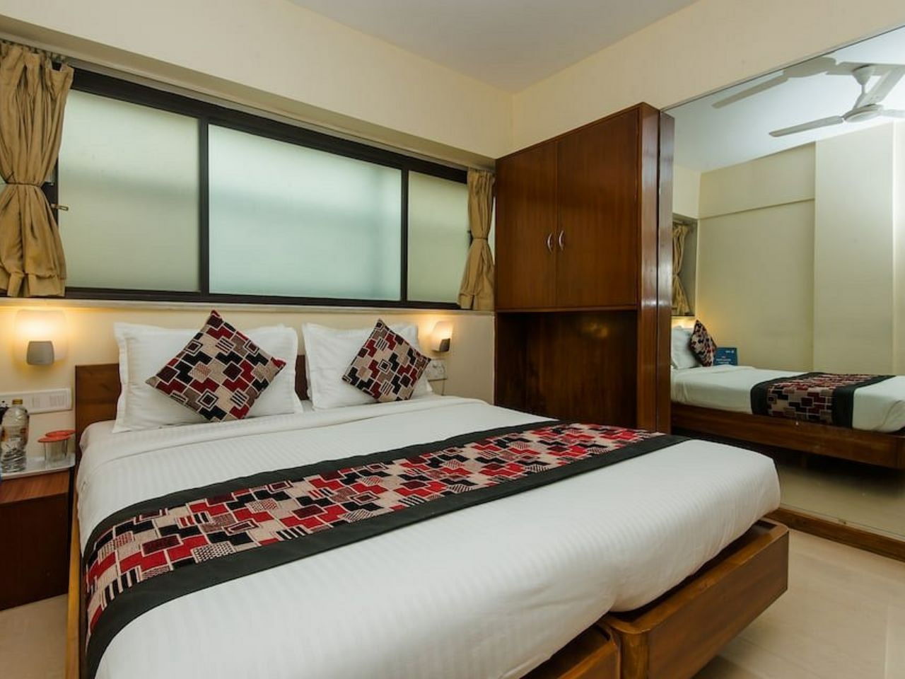 Hotel Jayshree in Mumbai