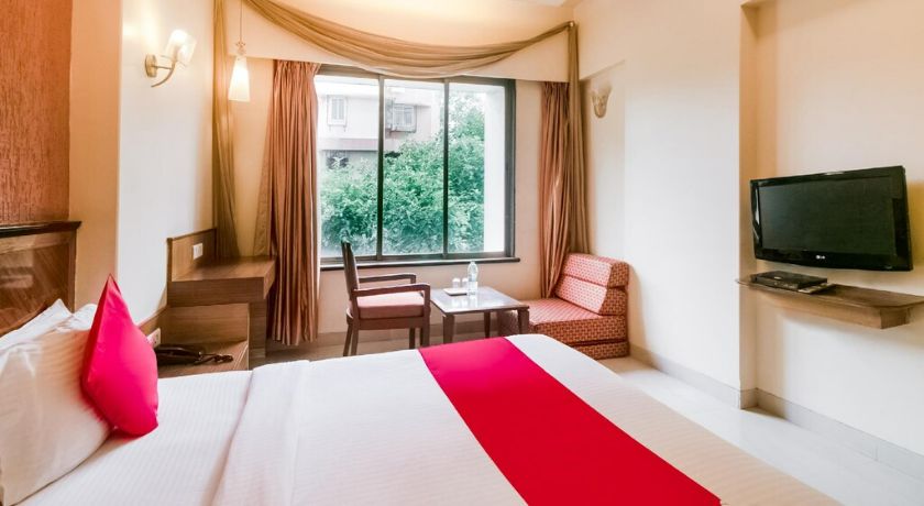 Hotel Dhiraj Residency in Thane