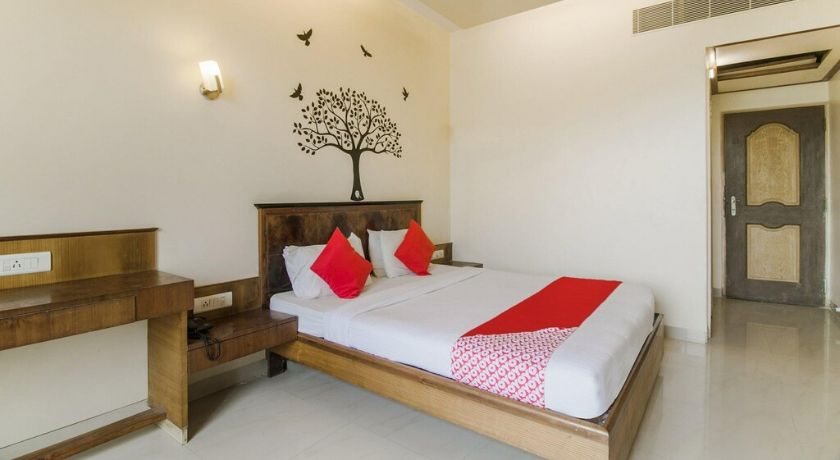 Hotel Dhiraj Residency in Thane