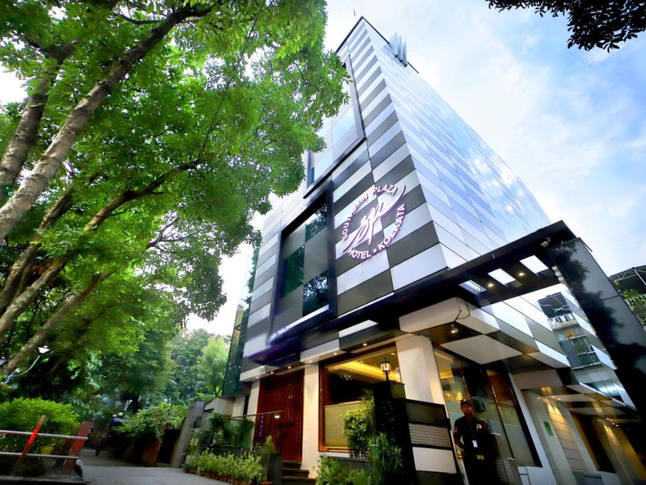 Southern Plaza in Kolkata