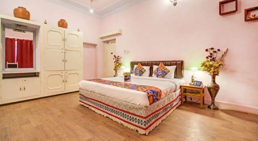 Hotel Pink Palace in Jaipur