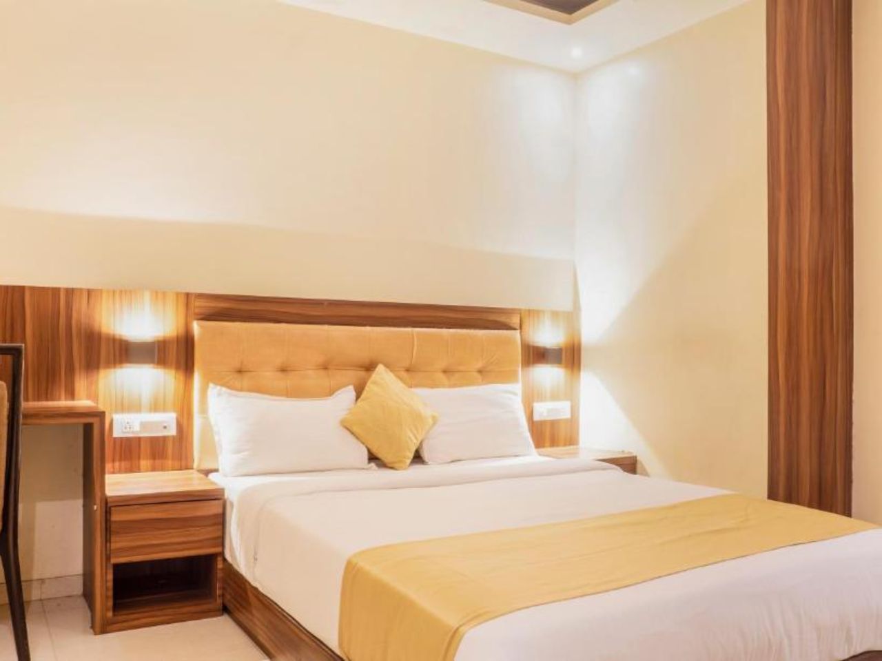 Emerald Inn in Mumbai