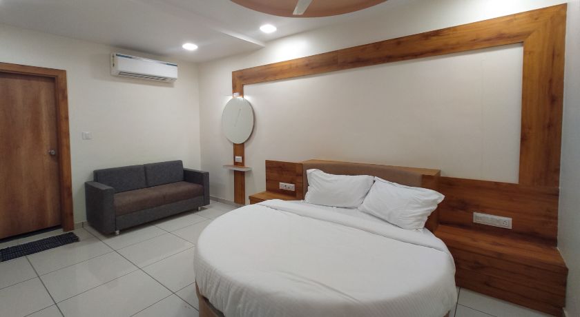 Hotel Neelkamal in Anand