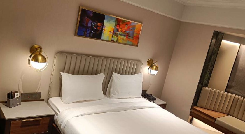 Hotel Sai Leela in Mumbai