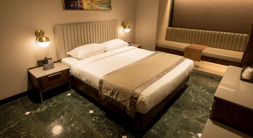 Hotel Sai Leela in Mumbai
