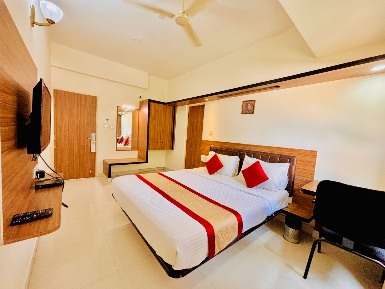 Hotel Grand Bee in Bangalore