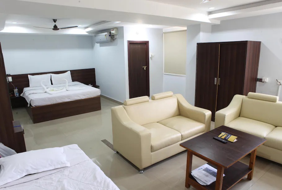 Hotel Mango Leaves in Hyderabad