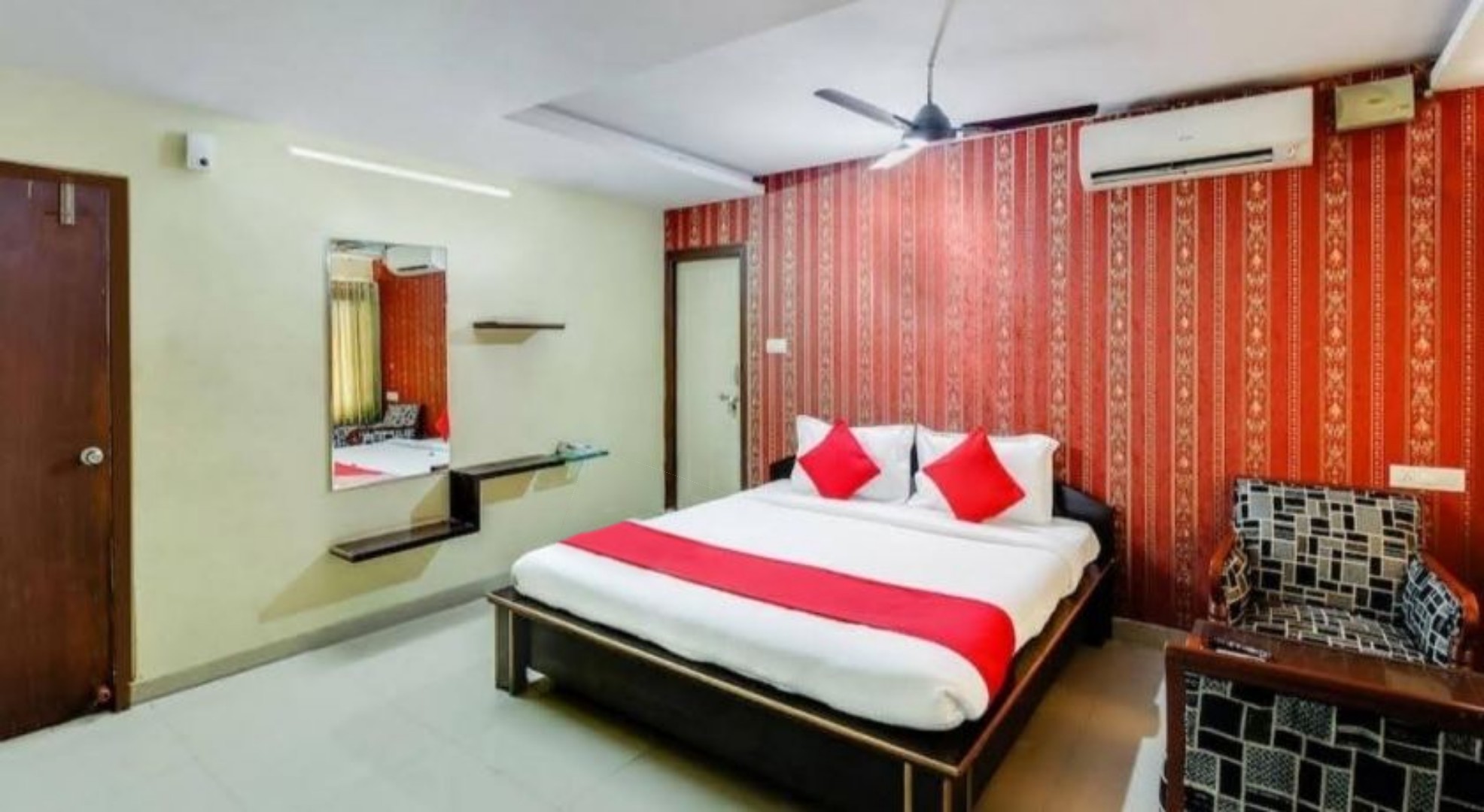 Maruthi Residency Inn in Hyderabad