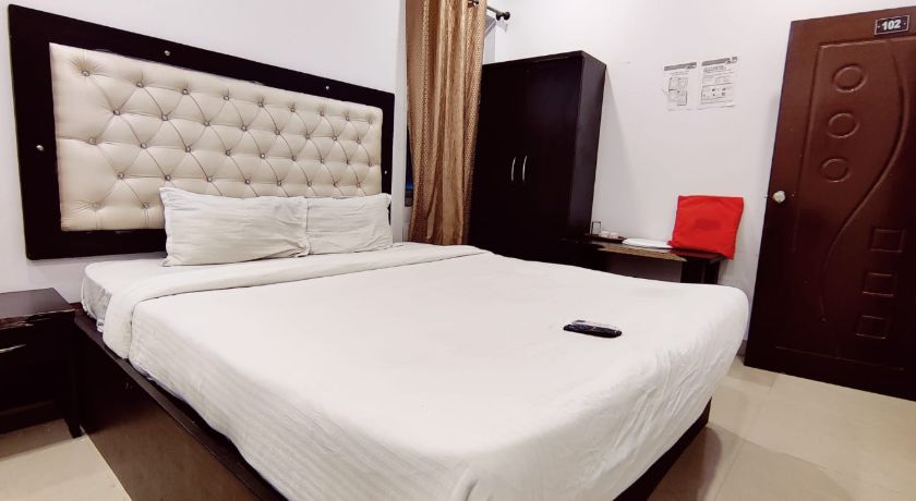 Hotel SS Grand in Hyderabad