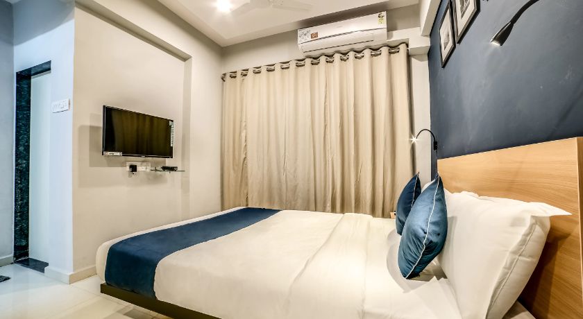 Hotel Bhumi World in Thane