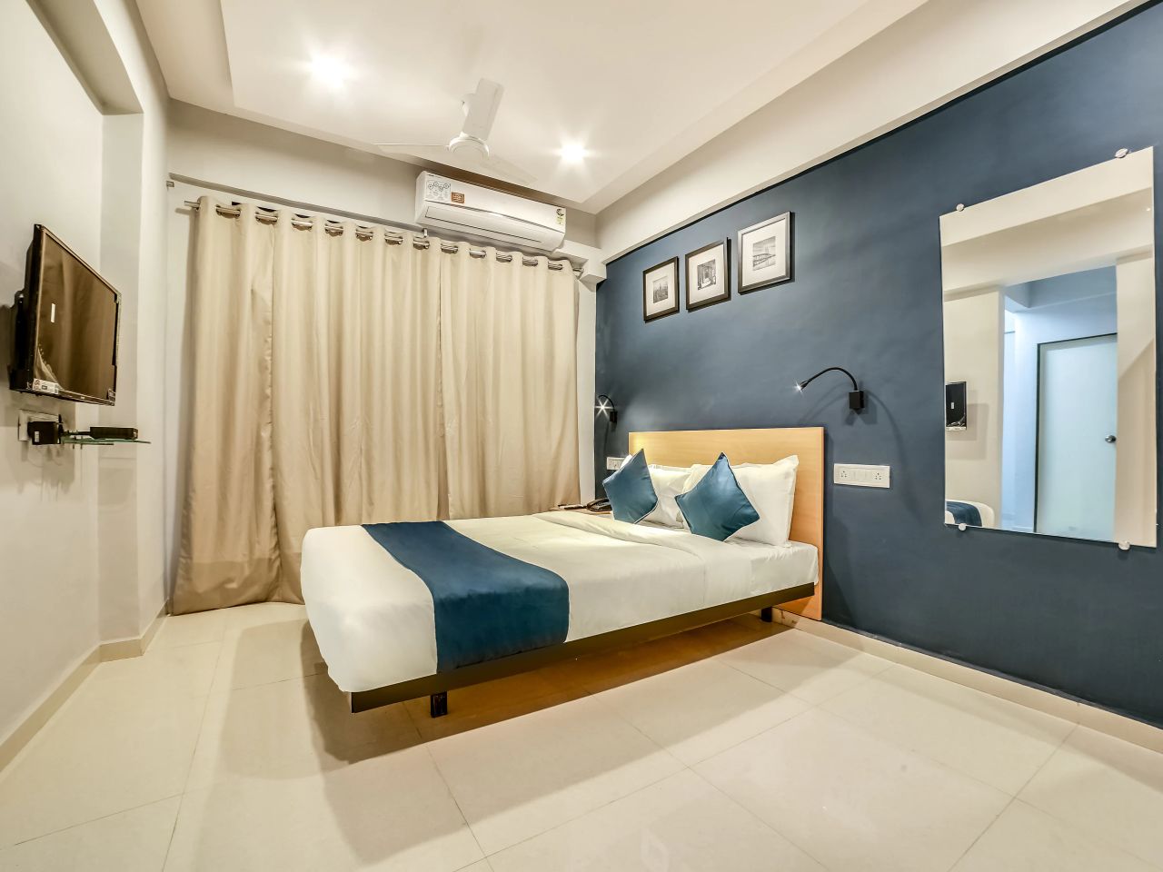 Hotel Bhumi World in Thane