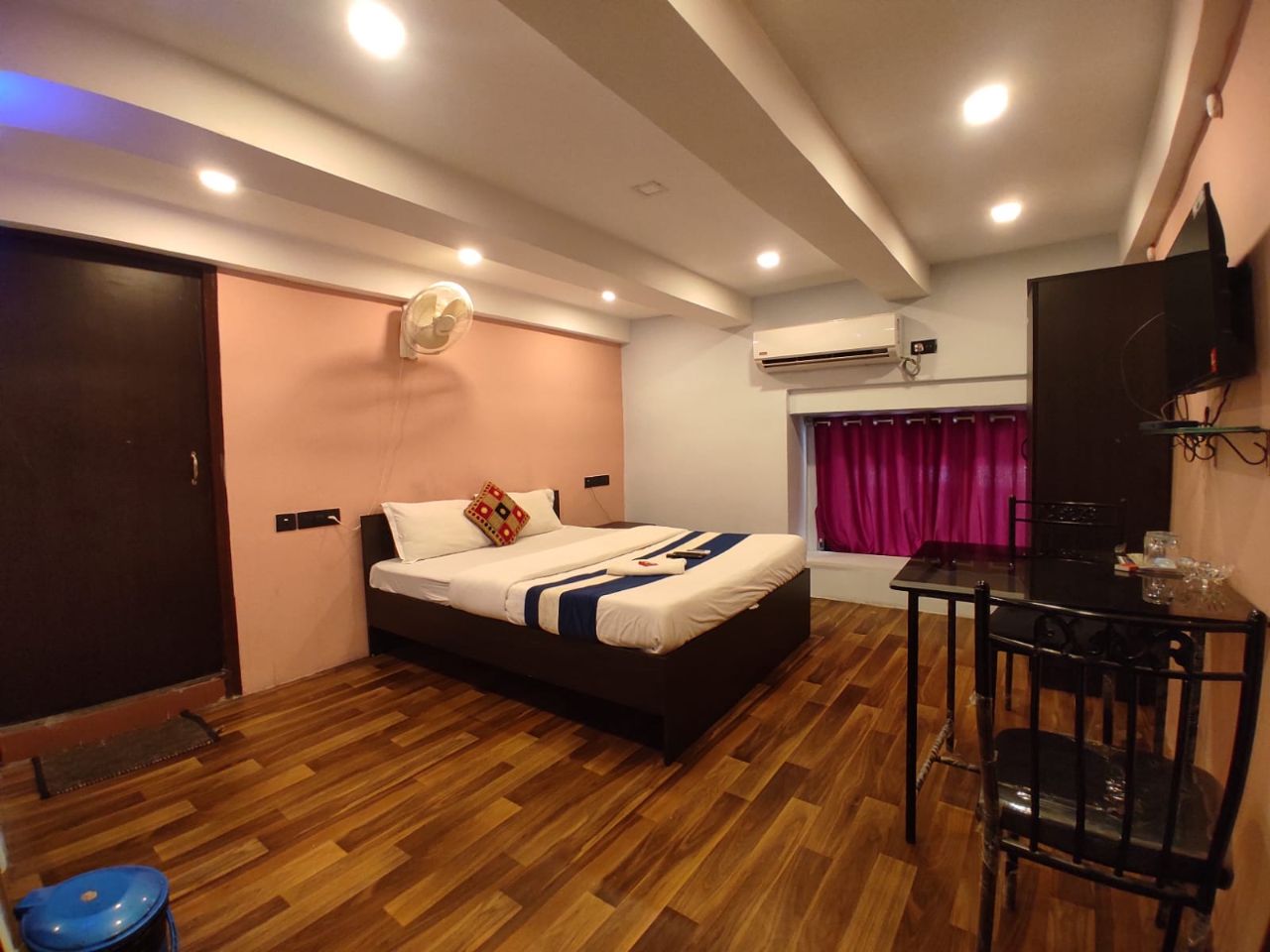 Hotel UCS in Kolkata