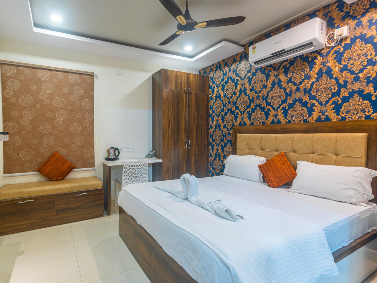 Hotel The Sunrise Inn in Visakhapatnam