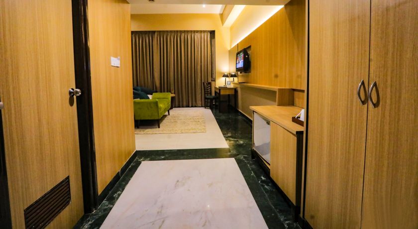 Hotel Green Palms in Ghaziabad