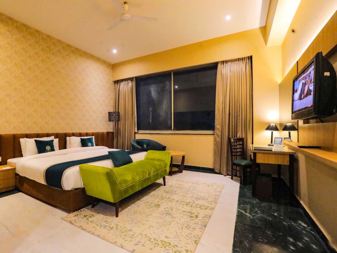 Hotel Green Palms in Ghaziabad