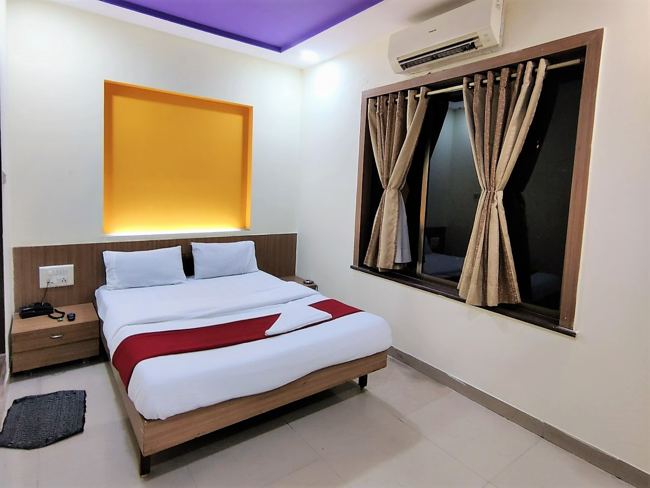 Hotel Yatri Yadgar in Navi Mumbai