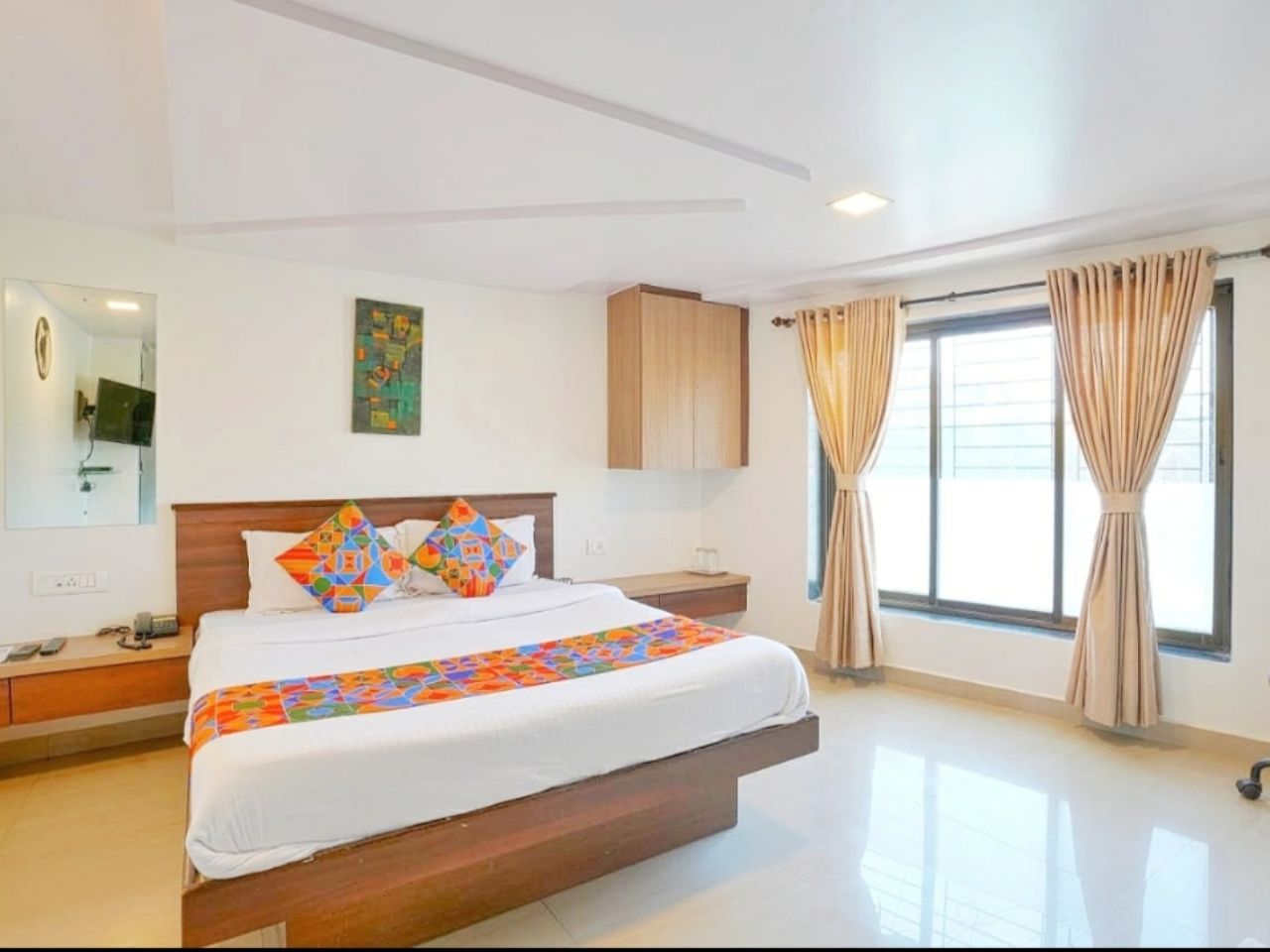 Hotel Silver lake in Mumbai