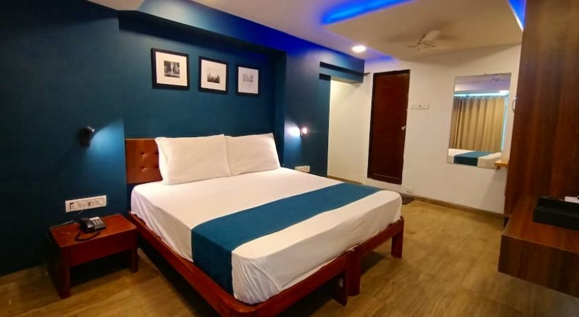 Hotel Samadhan Lodging in Mumbai