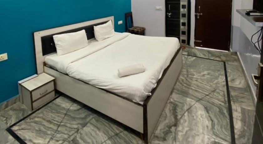 Hotel Badhkal Lake View in Faridabad