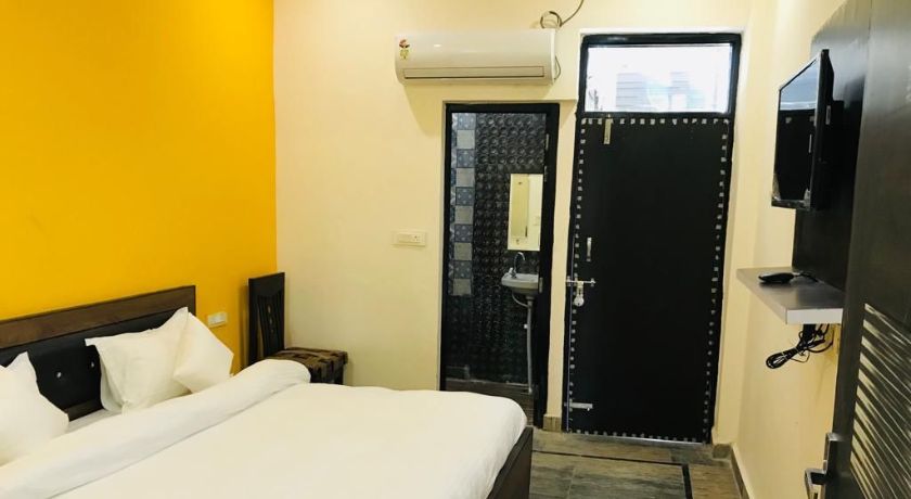 Hotel Badhkal Lake View in Faridabad