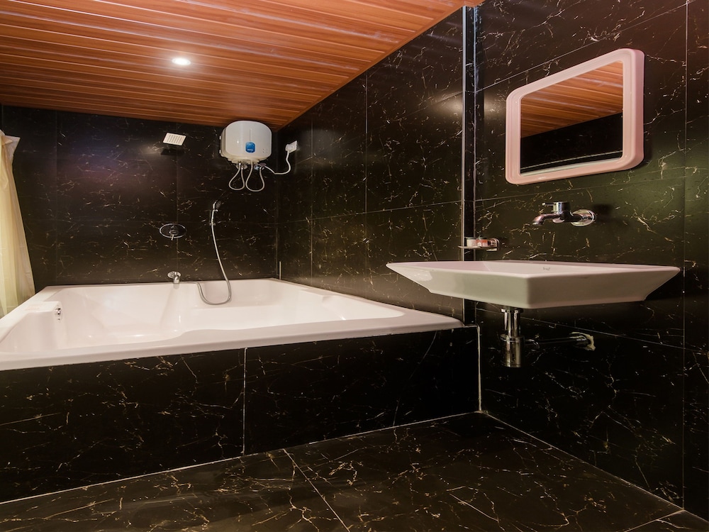 Hotel Bunty Residency in Thane