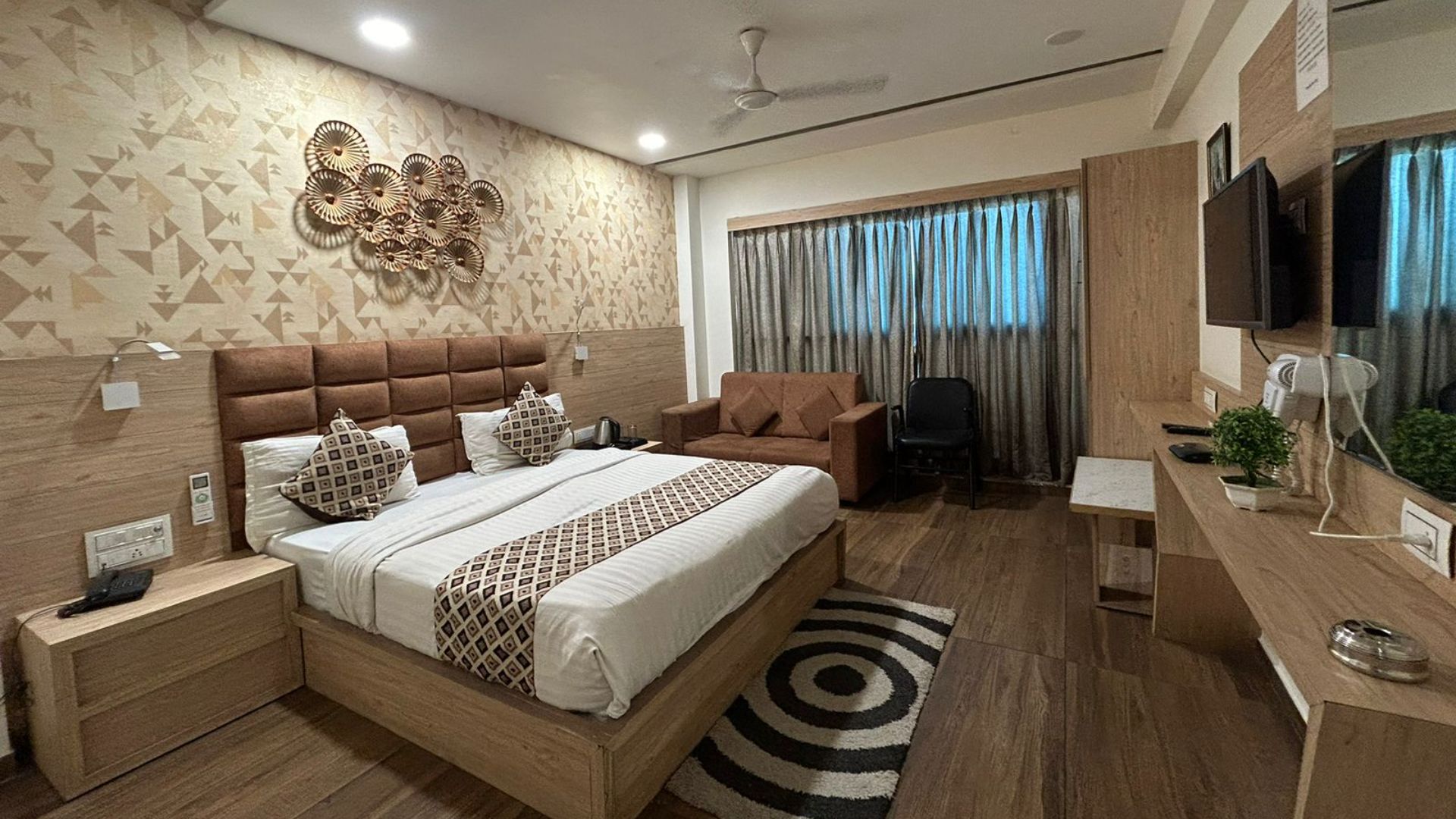 Hotel Asiana in Ahmedabad
