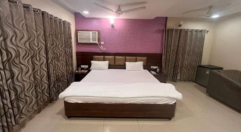 Hotel Royal Park Residency in Thane