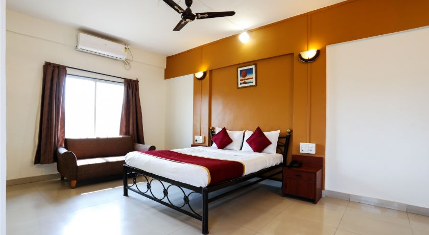 Hotel HMR Royal Inn in Pune