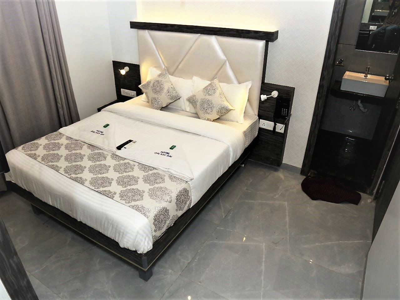 Hotel Galaxy Inn in Navi Mumbai