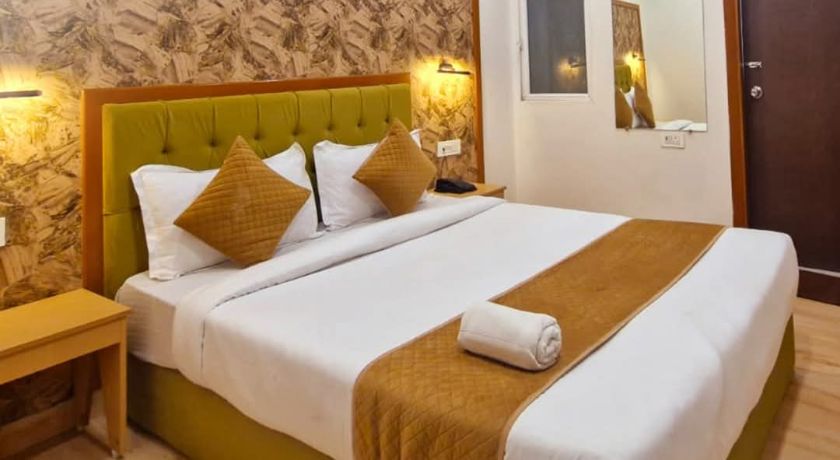 Hotel Silver Saffron Paschim Vihar in Delhi